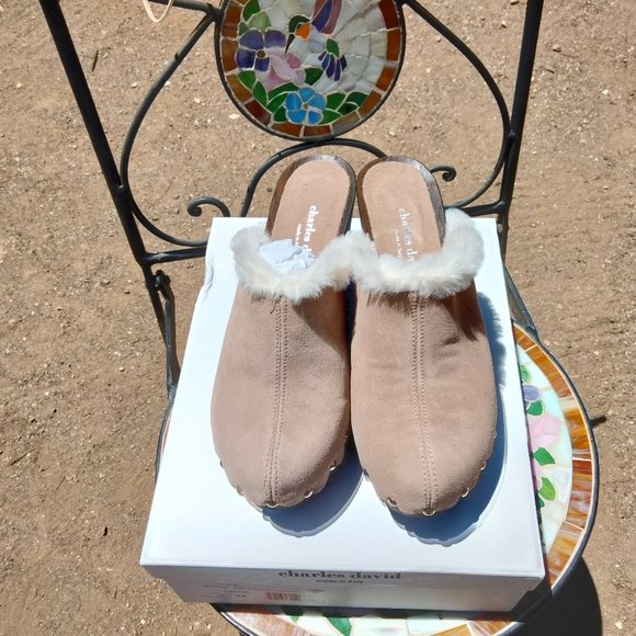 CHARLES DAVID Faux Fur Trim Studded Mules Clogs Taupe Suede NOS EU Size 39 - Picture 3 of 10